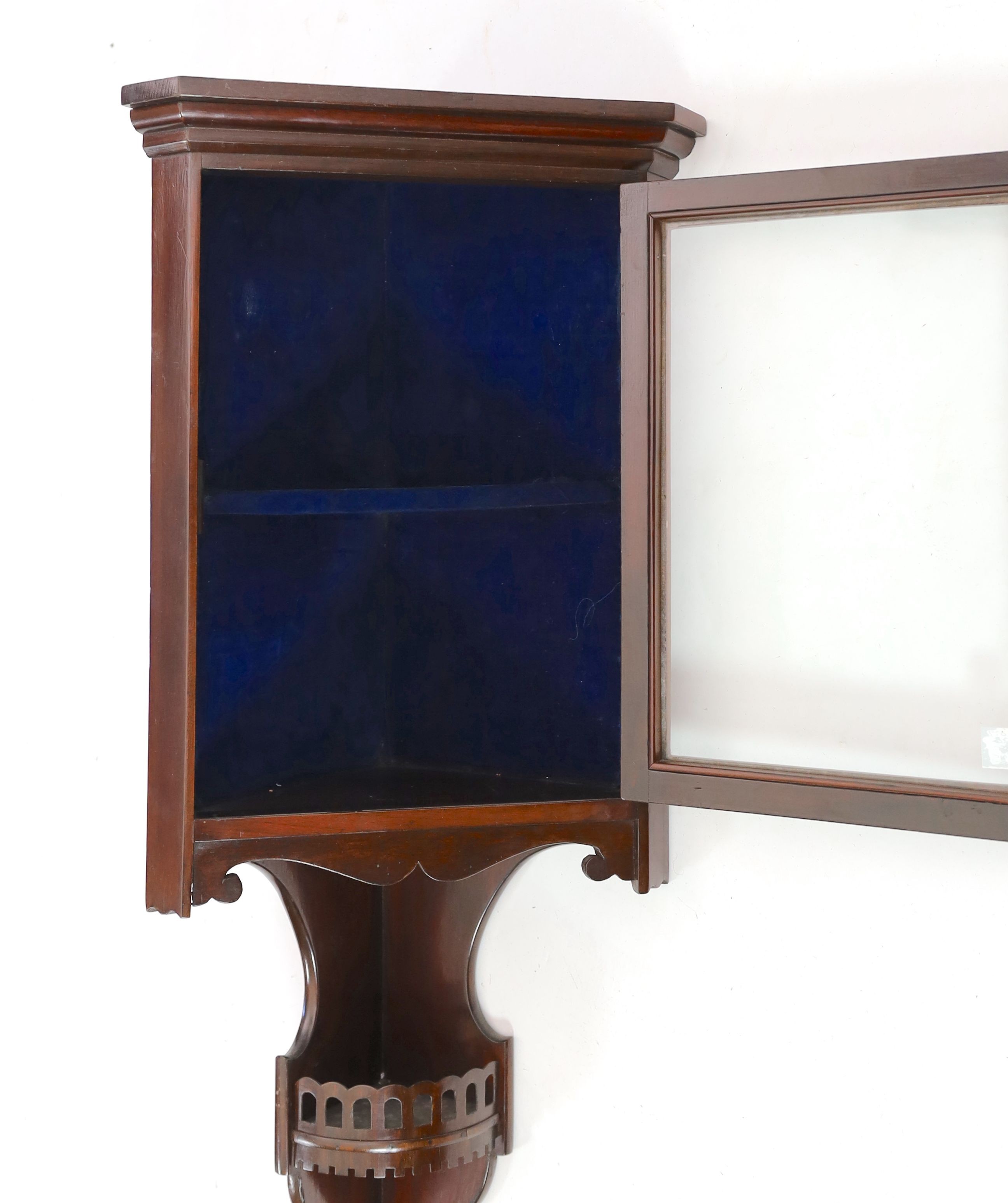 An Edwardian mahogany hanging corner cabinet, width 33cm height 90cm